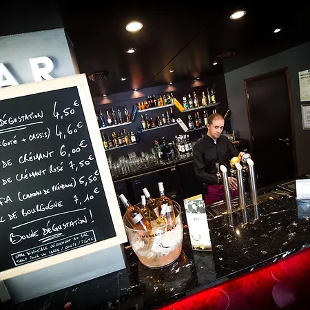 Mercure Centre Hotel 4*