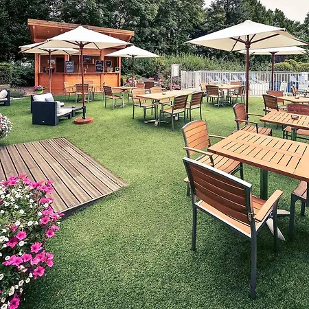 Mercure Centre Готель Бон