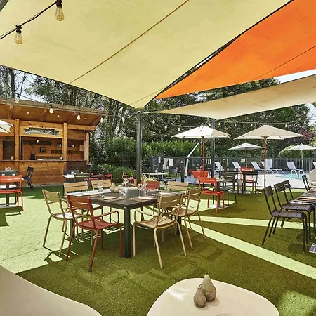 Отель Mercure Centre 4*