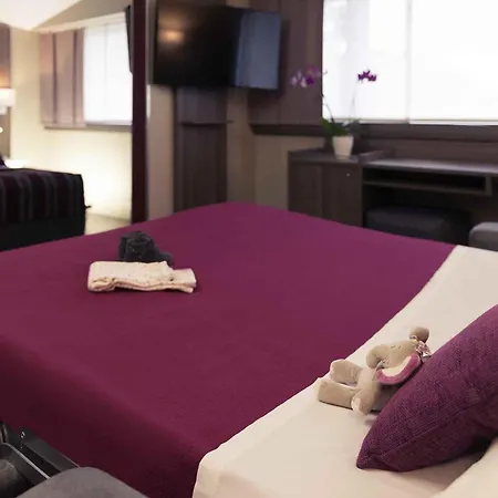 Отель Mercure Centre 4*