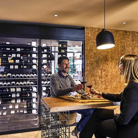 博恩中心美居酒店 4*