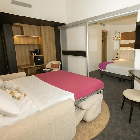 Mercure Centre Hotel 4*