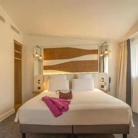Mercure Centre 4*