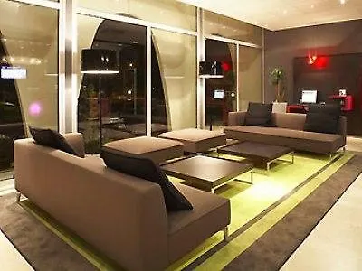 Mercure Centre Бон