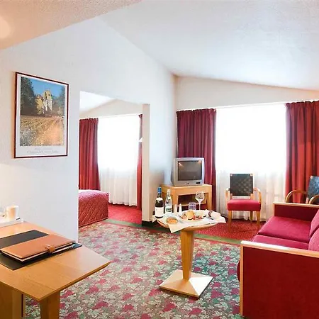 Mercure Centre Бон