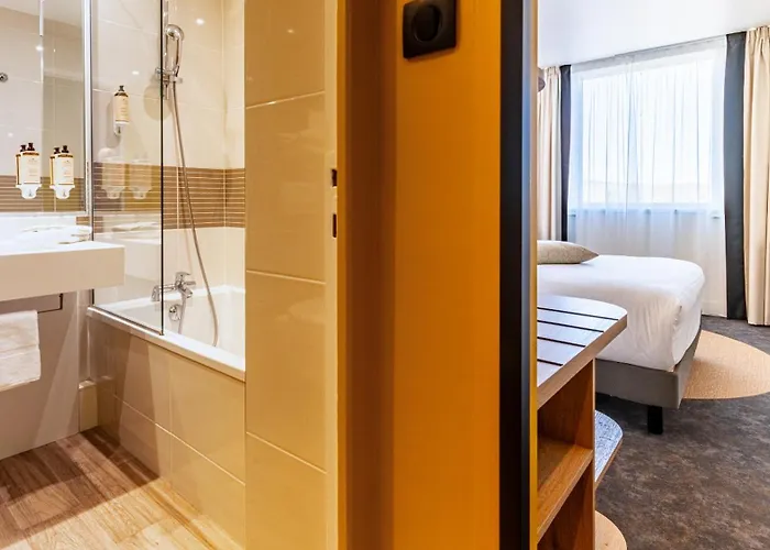 Отель Mercure Centre Бон