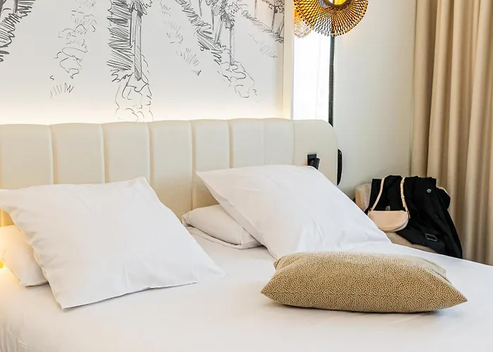 Отель Mercure Centre Бон