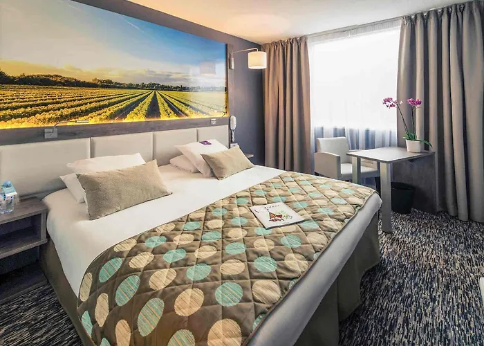 Mercure Centre Бон