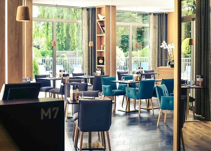 Отель Mercure Centre Бон